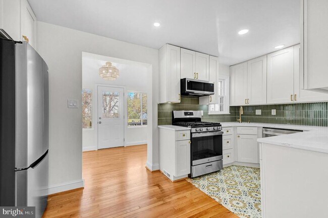 Building Photo - 5713 5th St S