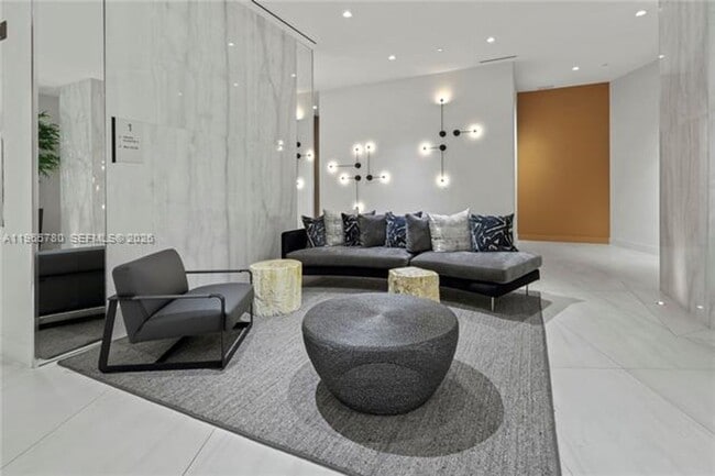 Building Photo - 17550 Collins Ave