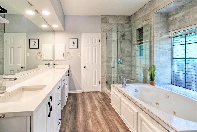 Building Photo - 3002 Barton Point Cir