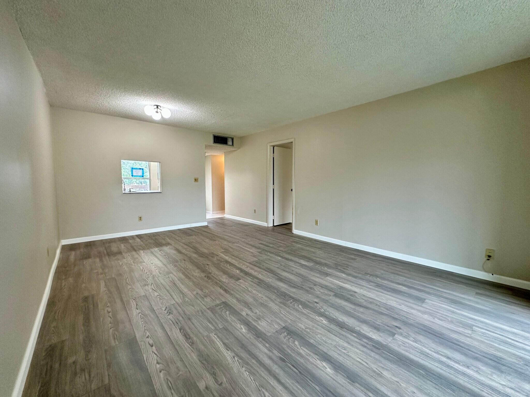 Building Photo - 6020 NW 64th Ave