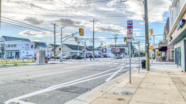 Building Photo - 5201 Ventnor Ave