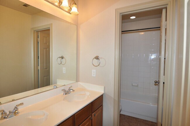 Building Photo - Stunning 4-2-2 in Ft. Worth – Keller ISD!