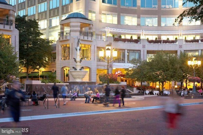 Building Photo - 1785 Jonathan Way