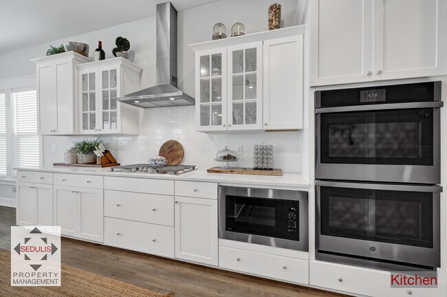 Building Photo - 1754 Sandybrook Dr