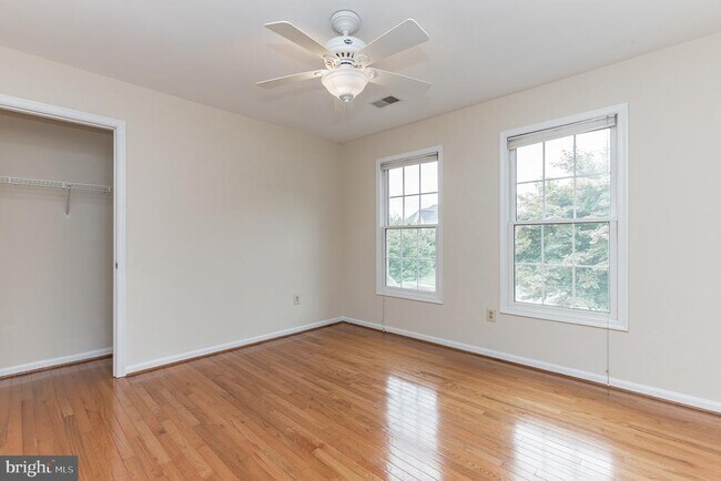 Building Photo - 13907 Willow Tree Dr
