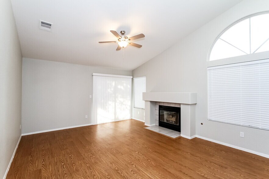 Building Photo - 175 Mirador St