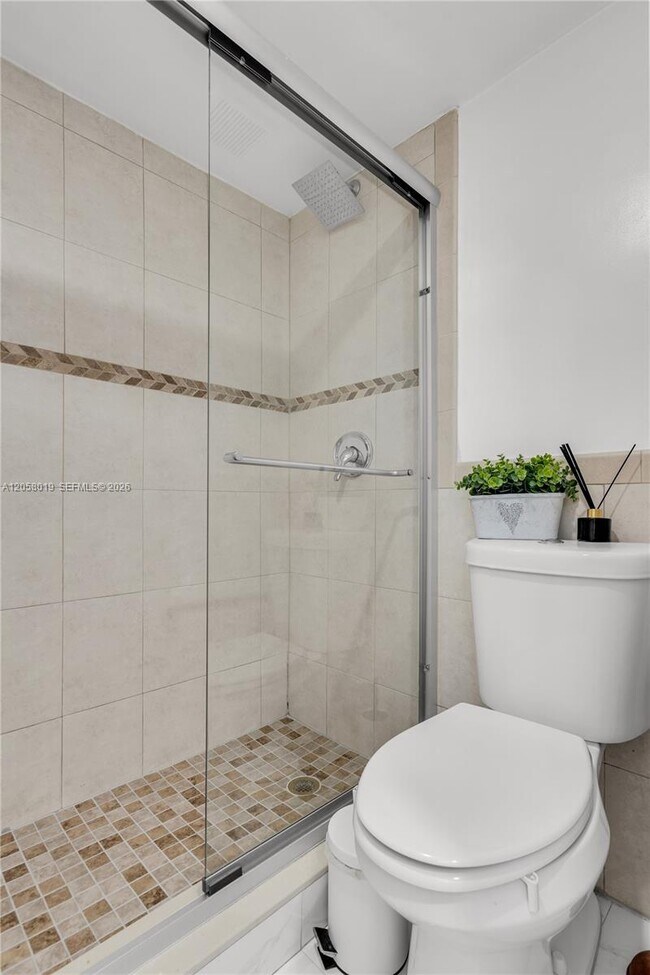 Building Photo - 6201 SW 138th Ct