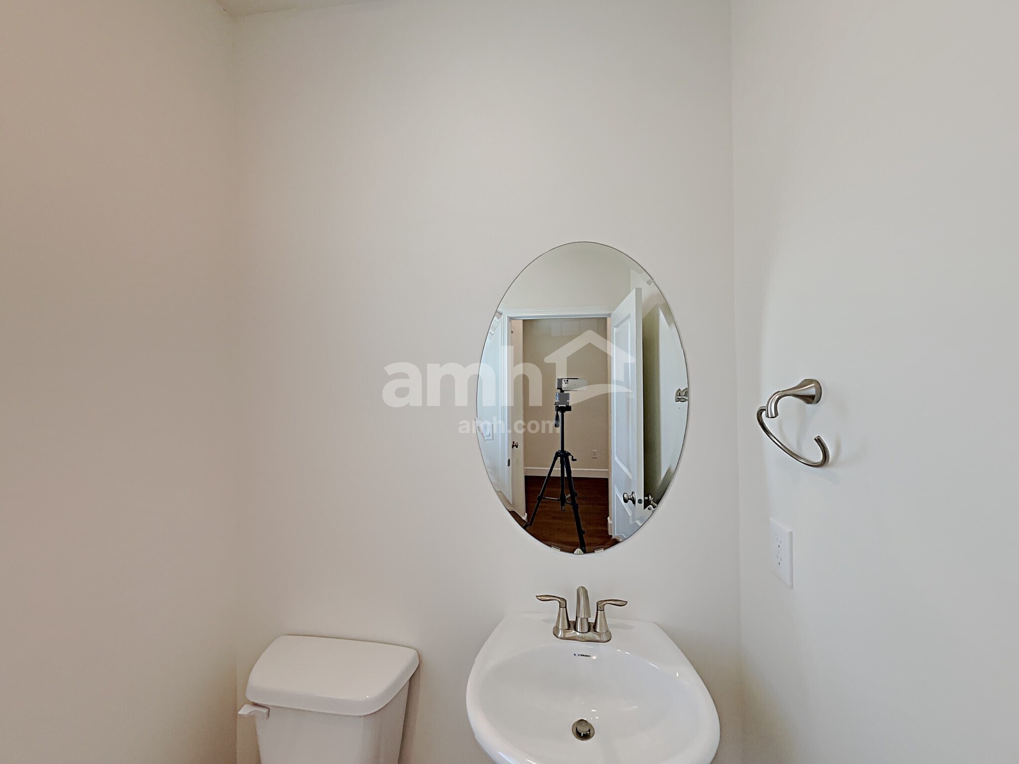 Building Photo - 2329 Surry Way