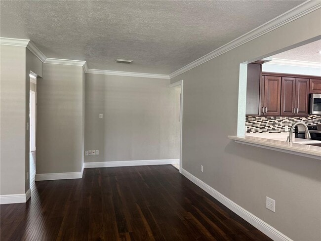 Building Photo - 3823 Martin St
