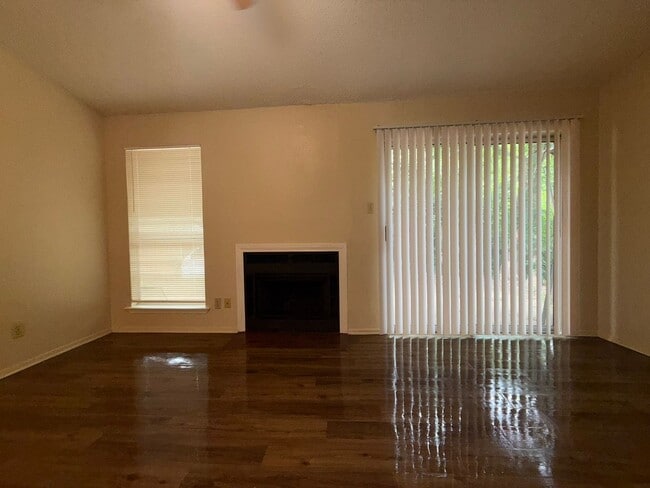 Building Photo - 12812 Tomanet Trail