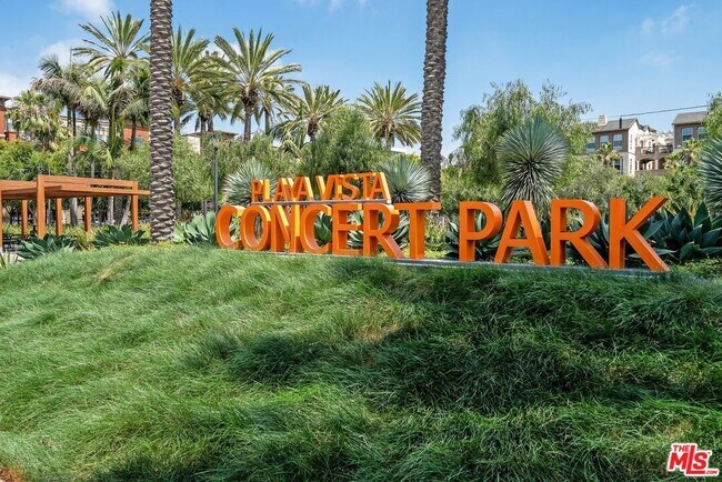 Building Photo - 7100 Playa Vista Dr