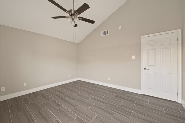 Building Photo - 6619 Misty Dale Dr