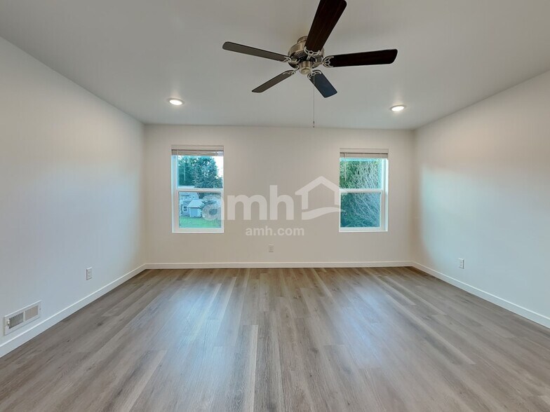 Building Photo - 5109 Turnstone St SE