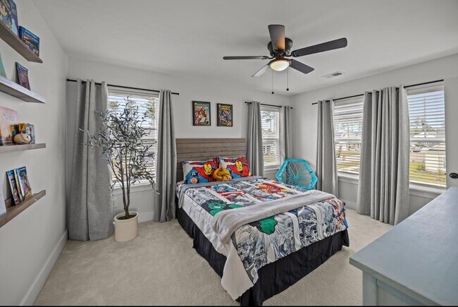 Building Photo - 401 Carrara Dr