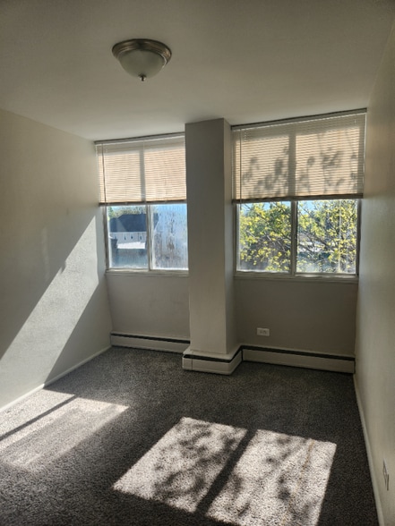 Building Photo - 3575 N Oakland Ave