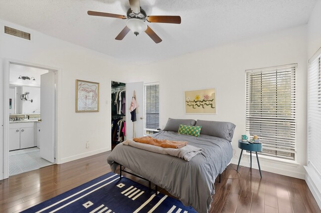 Building Photo - 5859 Frankford Rd