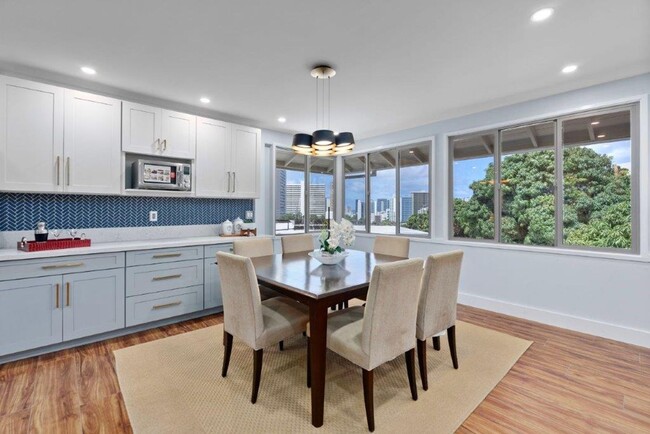 Building Photo - NEWLY Remodeled 4 BED/2 BA Home in Makiki ...