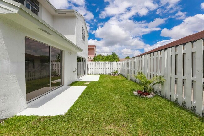 Building Photo - Northwest 107th Way, Sunrise, FL 33351 - 3 BR 2 BA single-family home