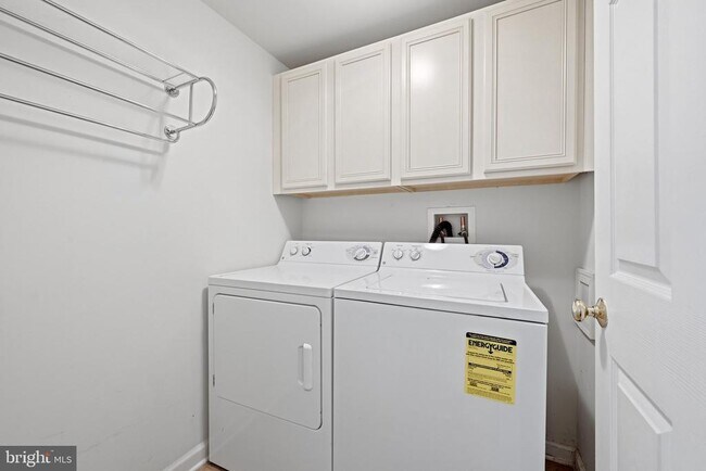 Building Photo - 20423 Trails End Terrace