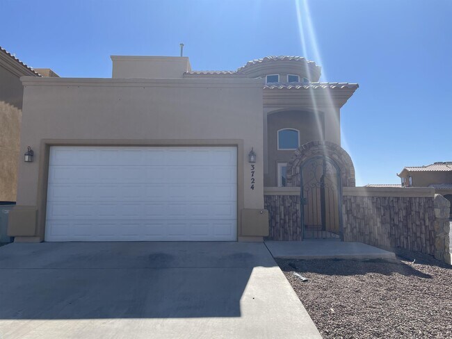 Primary Photo - 3724 Coco Palm Dr