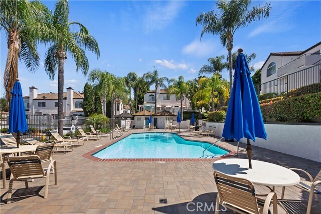 Building Photo - 13133 Le Parc Blvd
