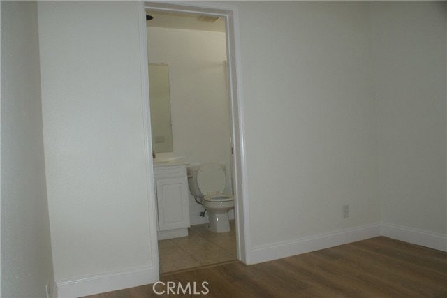 Building Photo - 29 Hollinwood