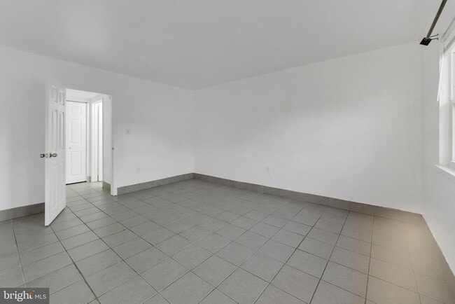 Building Photo - 1117 Kaye Ct