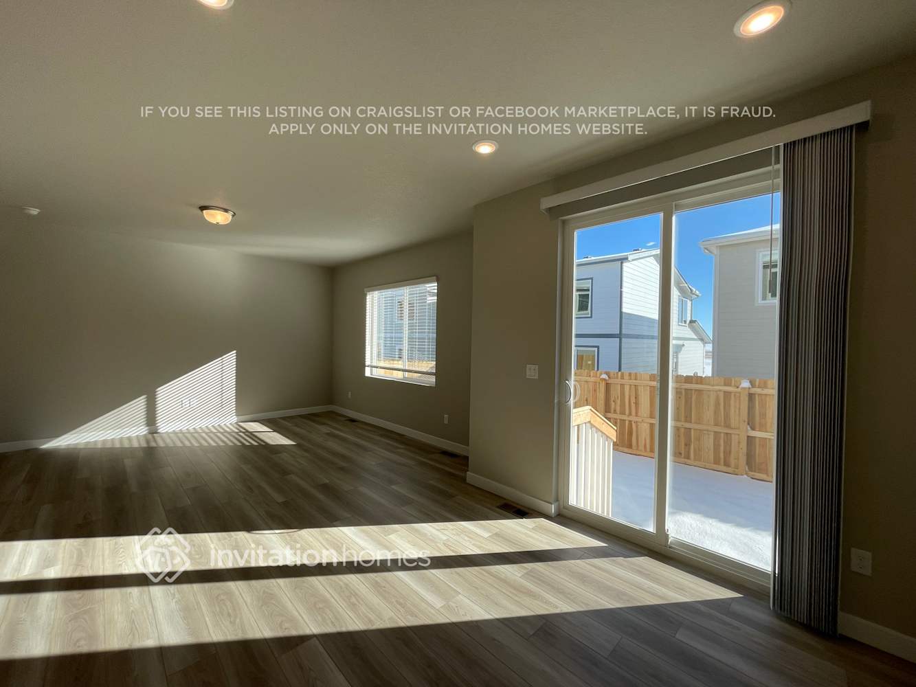 Building Photo - 13573 Arriba Dr