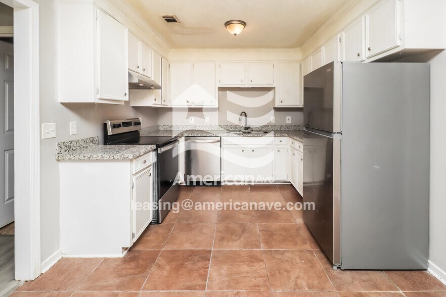 Building Photo - 103 Rolling Hills Blvd