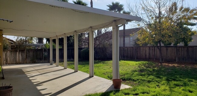 Building Photo - 7621 Kelty Dr