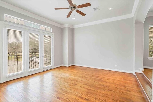 Building Photo - 9028 Harbor Hills Dr