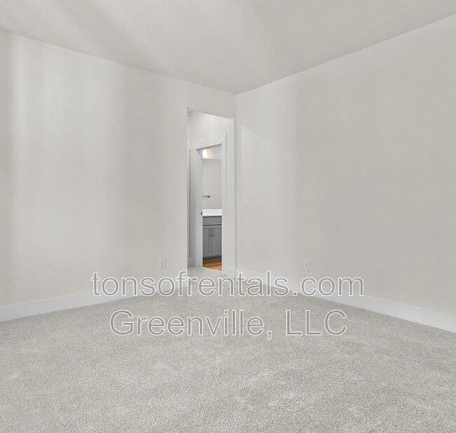 Building Photo - 539 Ml Pk Wy