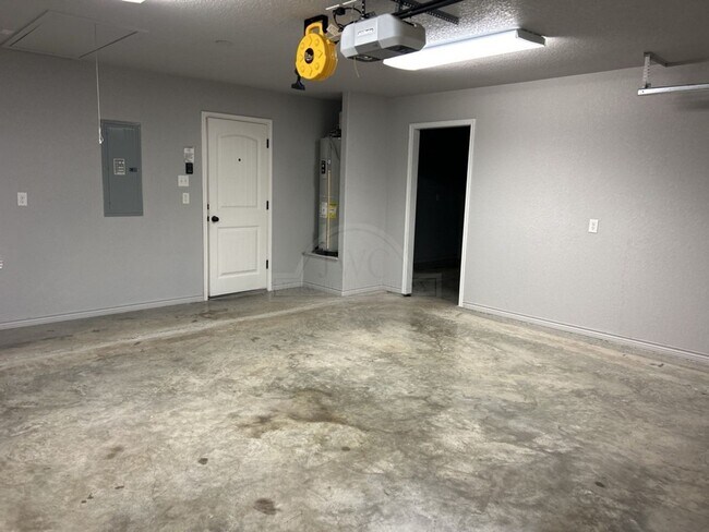 Building Photo - 1604 Granex Dr