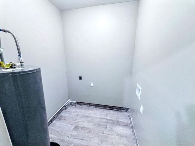 Building Photo - 3-Bedroom, 3-Bath Home in a Prime Location...