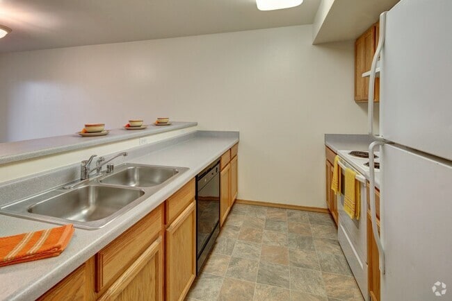 Strawberry Lane Apartments - Kitchen