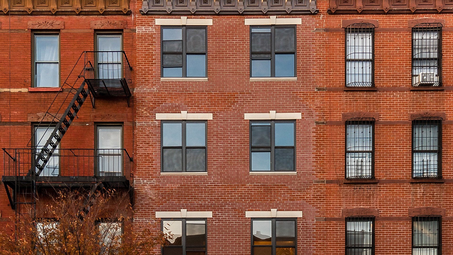 Building Photo - 595 Myrtle Ave