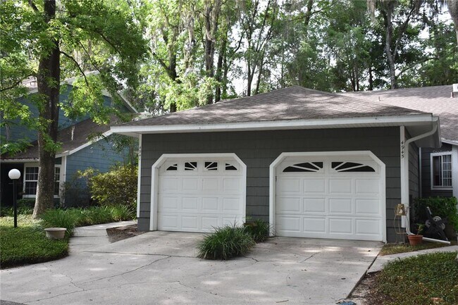 Building Photo - 4941 SW 10th Ln