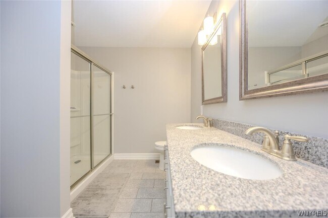 Building Photo - 46 Eagleview Dr