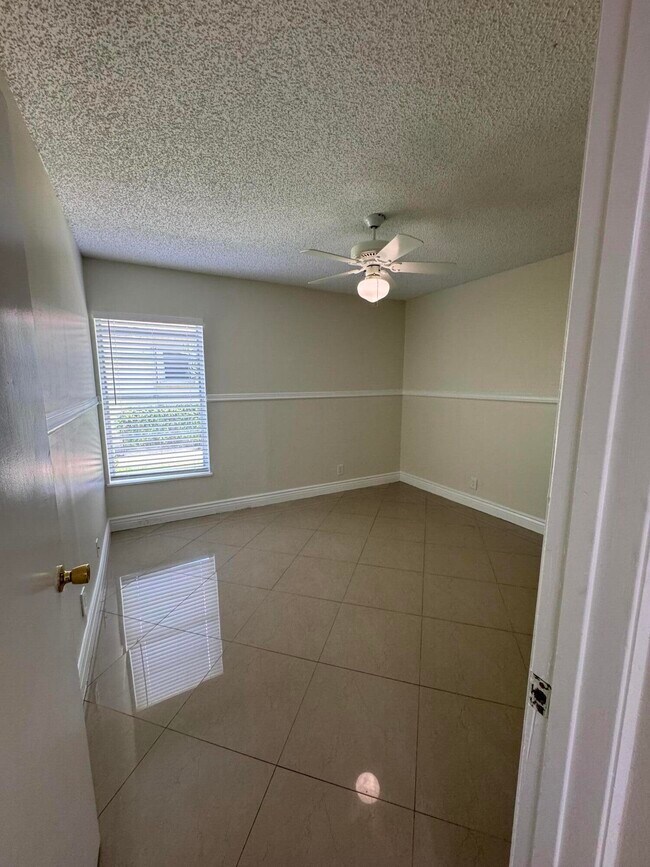 Building Photo - 20844 Concord Green Dr W