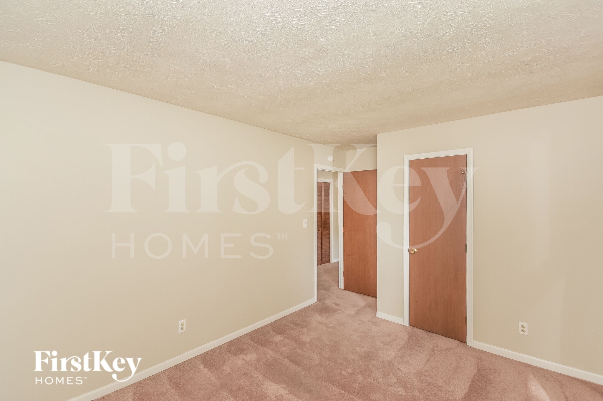 Building Photo - 5691 Dobbs Ferry Dr
