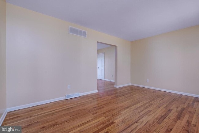 Building Photo - 344 Nimitz Rd