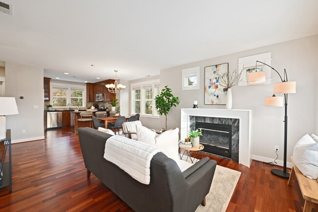 Building Photo - 5801 55th Ave NE