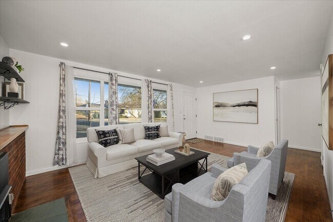 Building Photo - 5629 N Moore St