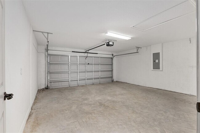 Building Photo - 5587 NW 62nd Ave