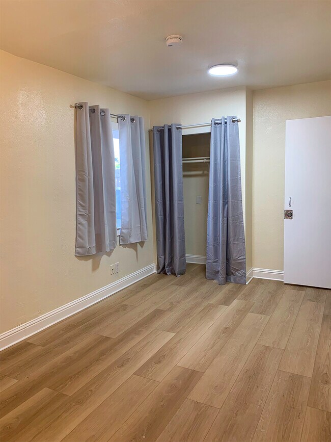 Building Photo - 708 Calvados Ave