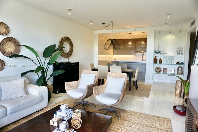 Building Photo - 151 Crandon Blvd