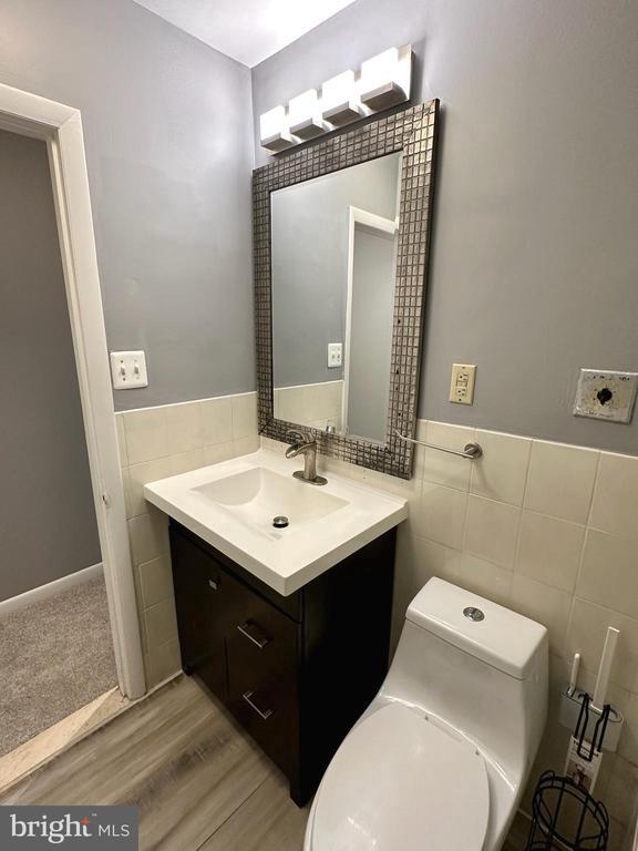 Building Photo - 10620 Weymouth St