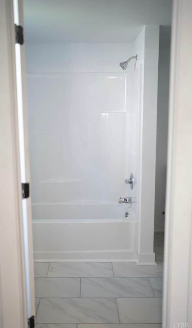 Downstairs Bathroom - 310 Saint Augustine St