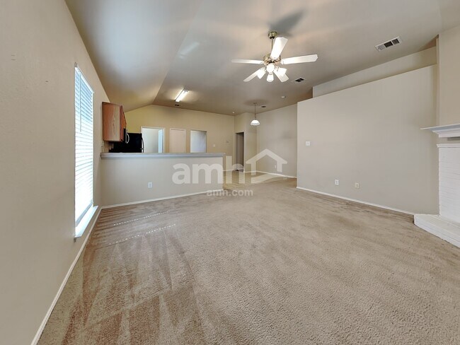 Building Photo - 721 Nancy Dr