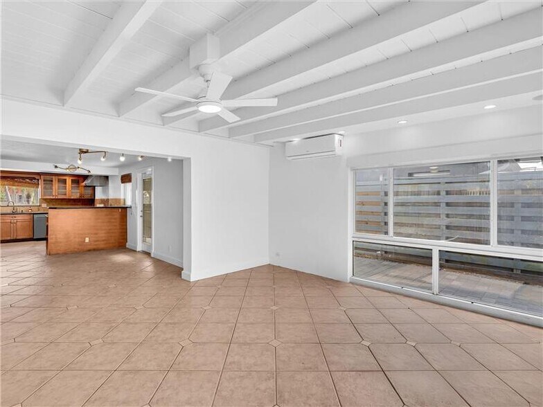 Building Photo - 2507 Okeechobee Ln